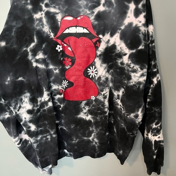ZOOZATZ Tie Dye Oversized Tongue Floral Sweatshirt - Picture 5 of 8